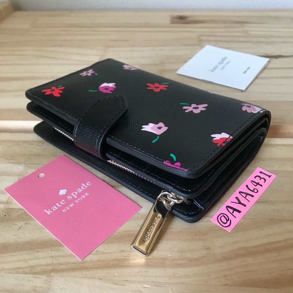 Kate spade wallet 🎈🎈 - Picture 4 of 7